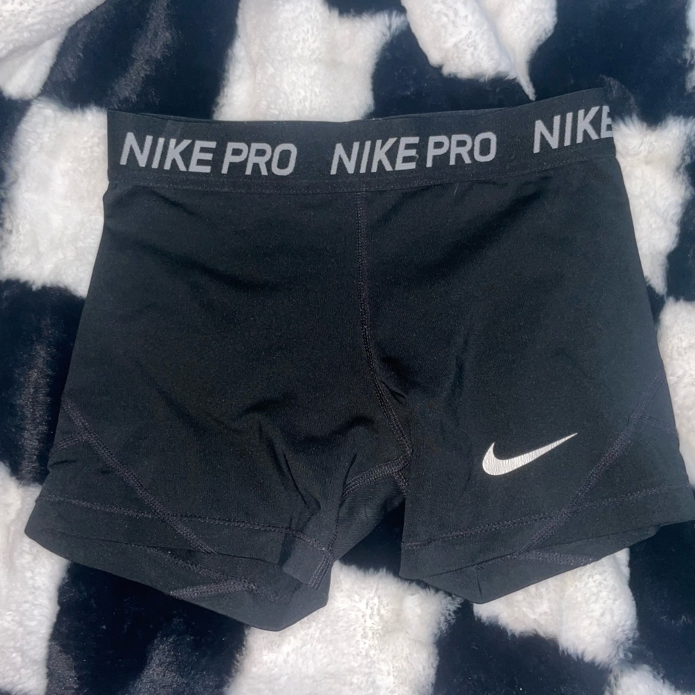 Nike Pro